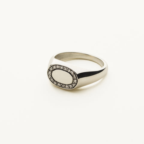 Small signature ring with diamonds - silver Marlene Juhl Jørgensen
